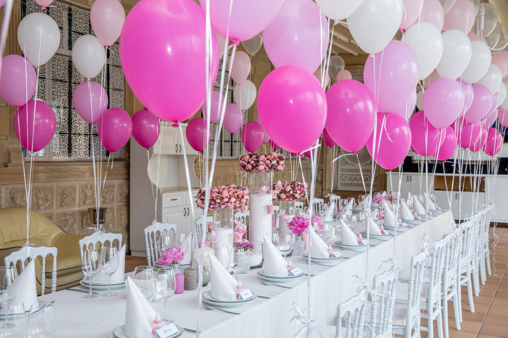 Showcasing the use of latex balloons in a banquet.